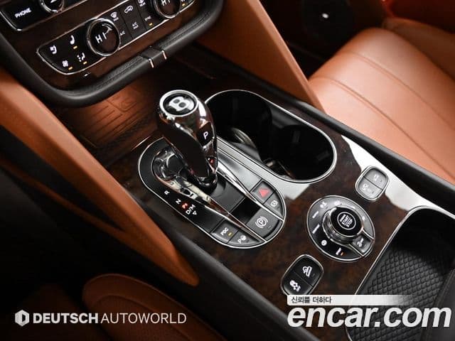 Bentley Bentayga 2021 — Photo 16/20
