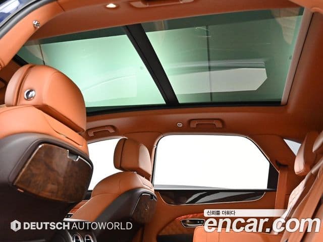 Bentley Bentayga 2021 — Photo 19/20