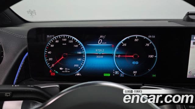 Mercedes-Benz EQB 2022 — ფოტო 15/33