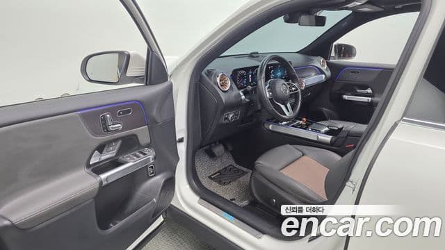 Mercedes-Benz EQB 2022 — ფოტო 27/33