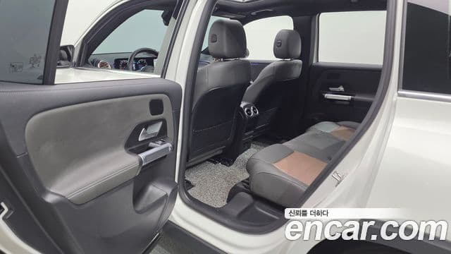 Mercedes-Benz EQB 2022 — ფოტო 14/33