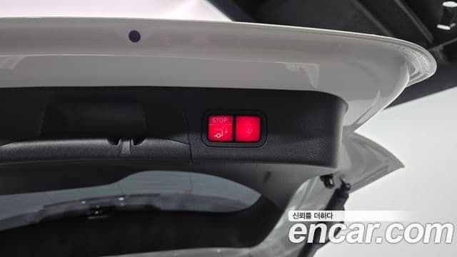 Mercedes-Benz EQB 2022 — ფოტო 30/33