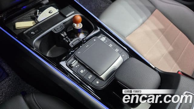 Mercedes-Benz EQB 2022 — ფოტო 16/33