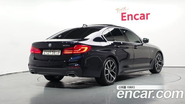 BMW 5 Series 2019 — Photo 35/42