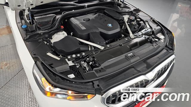 BMW 5 Series 2024 — Photo 26/37