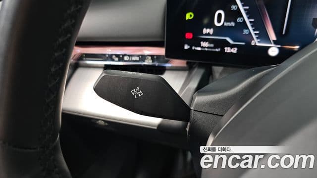 BMW 5 Series 2024 — Photo 21/37