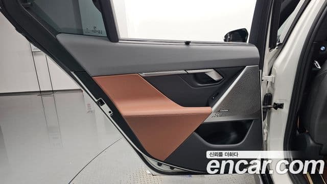 BMW 5 Series 2024 — Photo 2/37