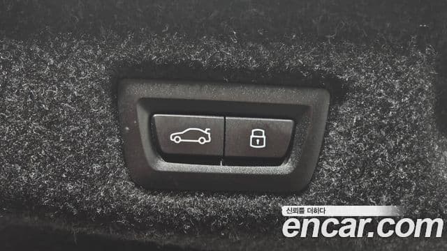 BMW 5 Series 2024 — Photo 13/37