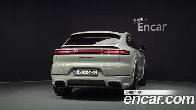 Porsche Cayenne 2025 — ფოტო 20/20