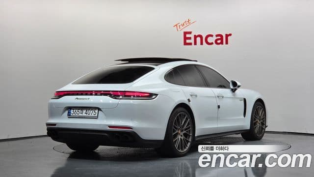 Porsche Panamera 2023 — Photo 10/20
