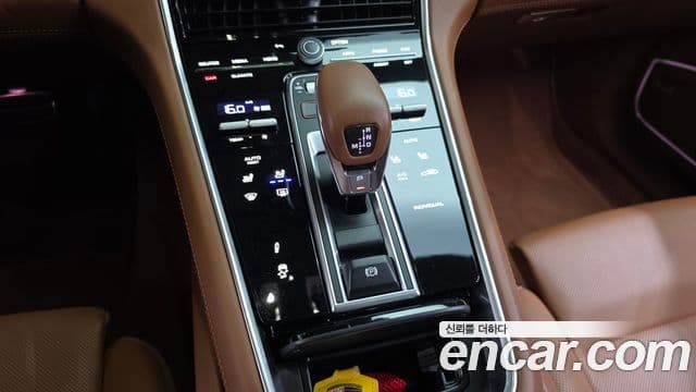 Porsche Panamera 2023 — Photo 3/20