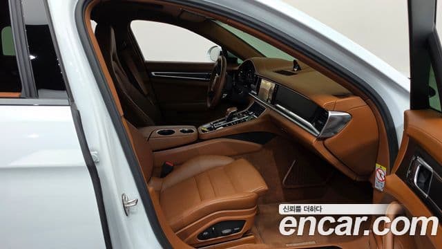 Porsche Panamera 2023 — Photo 12/20