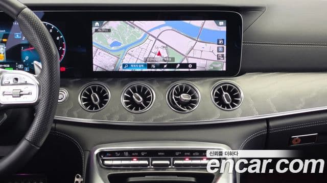 Mercedes-Benz AMG GT 2021 — Фото 14/20