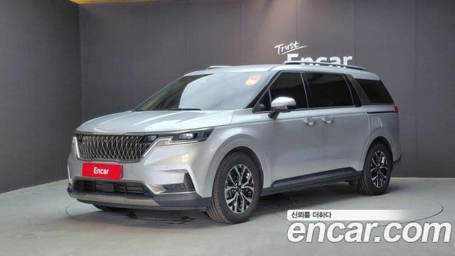 Kia Carnival 2022 — Фото 1/20
