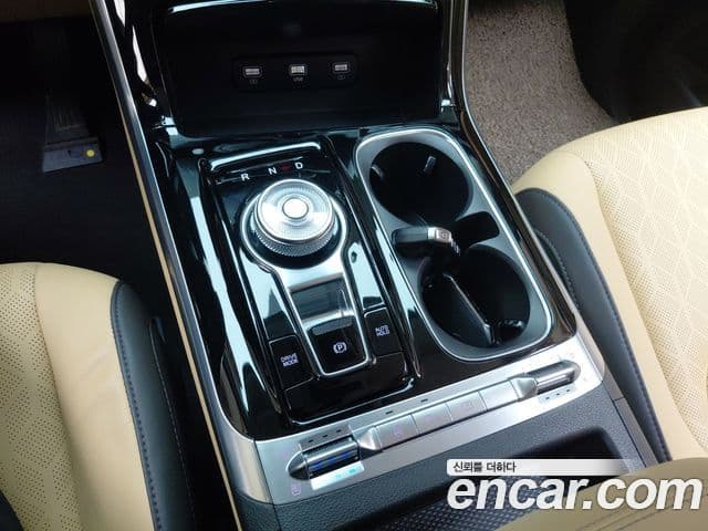 Kia Carnival 2022 — Фото 9/20