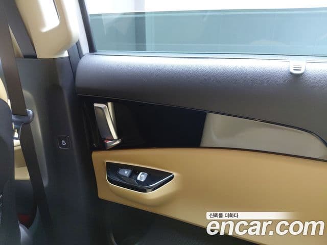Kia Carnival 2022 — Фото 19/20