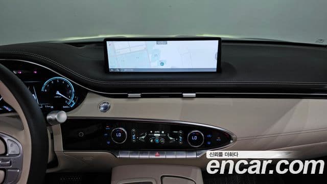 Genesis GV70 2024 — Şəkil 28/34