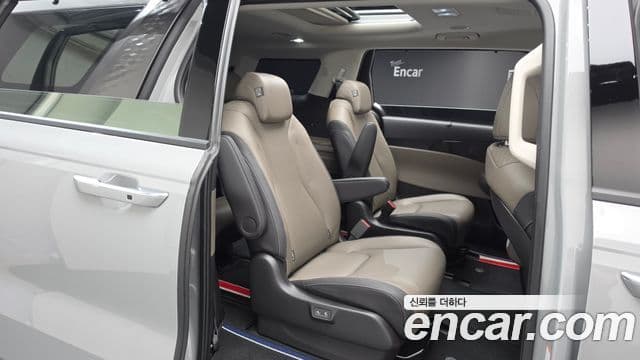 Kia Carnival 2025 — Фото 11/20