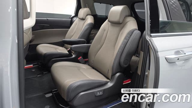 Kia Carnival 2025 — Фото 12/20