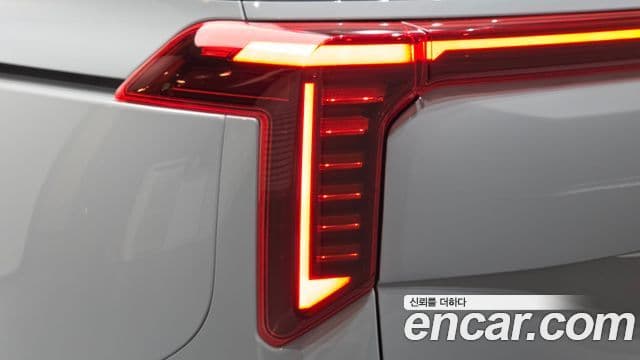 Kia Carnival 2025 — ფოტო 33/35
