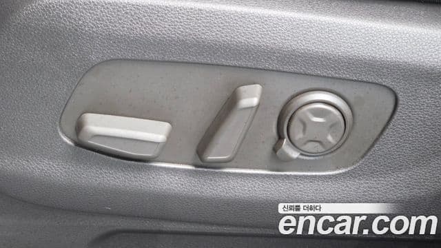 Kia Carnival 2025 — ფოტო 29/35