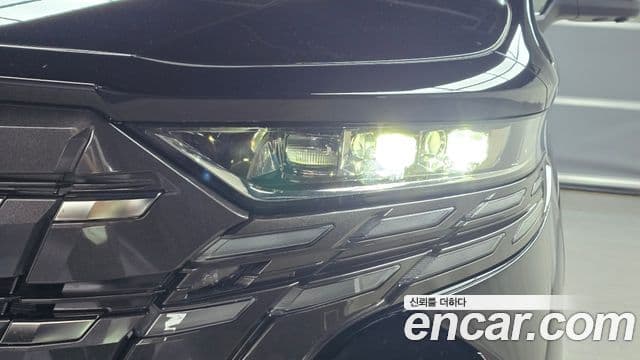 Toyota Alphard 2025 — Şəkil 16/34