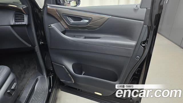 Toyota Alphard 2025 — Şəkil 2/34