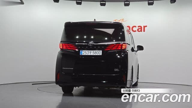 Toyota Alphard 2025 — Фото 4/20