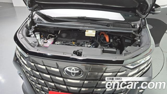 Toyota Alphard 2025 — Фото 6/20