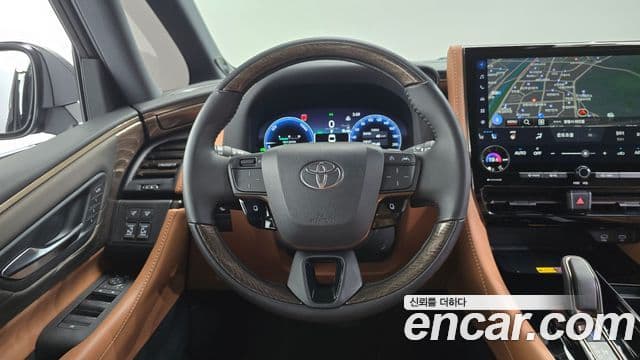 Toyota Alphard 2025 — Фото 14/20