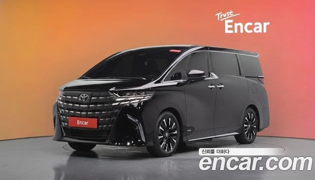 Toyota Alphard 2025 — Фото 1/20