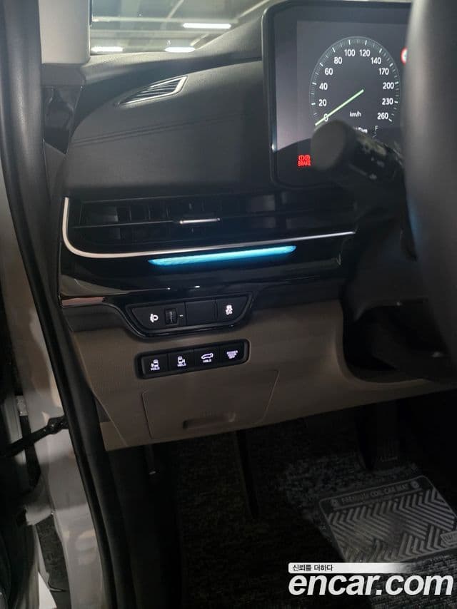 Kia Carnival 2025 — Фото 8/11