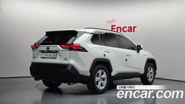 Toyota RAV4 2020 — Şəkil 1/20