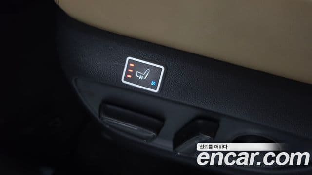 Toyota RAV4 2020 — Şəkil 14/20
