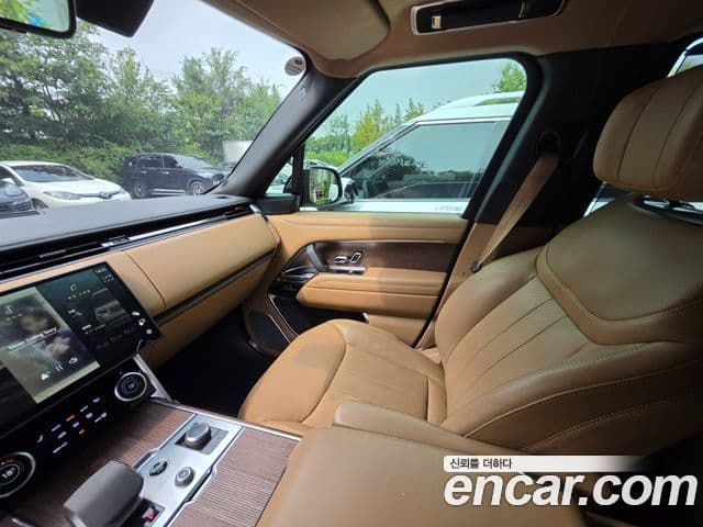 Land Rover Range Rover 2022 — Фото 12/14