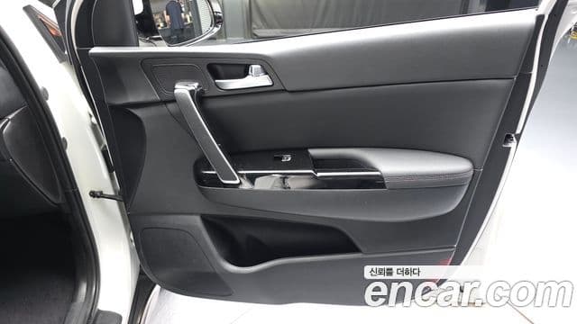 Kia Sportage The Bold 2019 — Şəkil 18/33