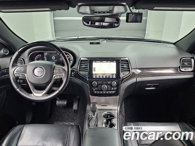 Jeep Grand Cherokee 2021 — Photo 9/20