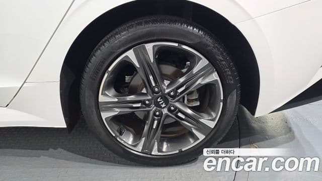 Kia K5 2020 — Şəkil 29/34