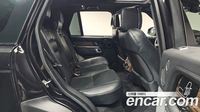 Land Rover Range Rover 2019 — Фото 12/20