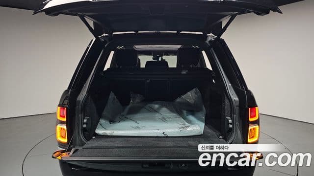 Land Rover Range Rover 2019 — Photo 12/39