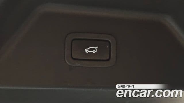 Land Rover Range Rover 2019 — Photo 35/39