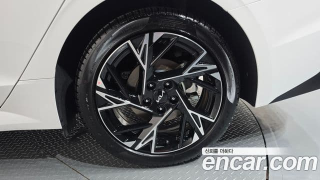 Kia K5 2025 — Şəkil 24/29