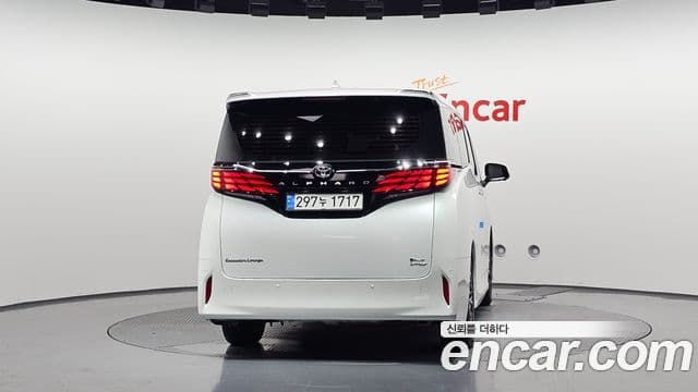 Toyota Alphard 2024 — Фото 4/20