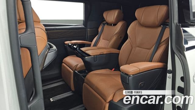 Toyota Alphard 2024 — Фото 12/20
