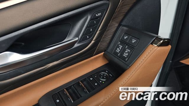 Toyota Alphard 2024 — Фото 19/20