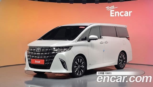 Toyota Alphard 2024 — Фото 1/20