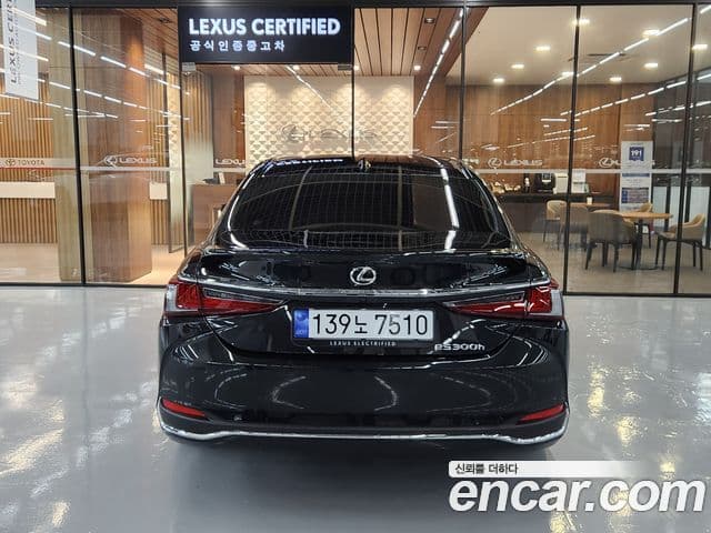 Lexus ES300h 2026 — Photo 15/20