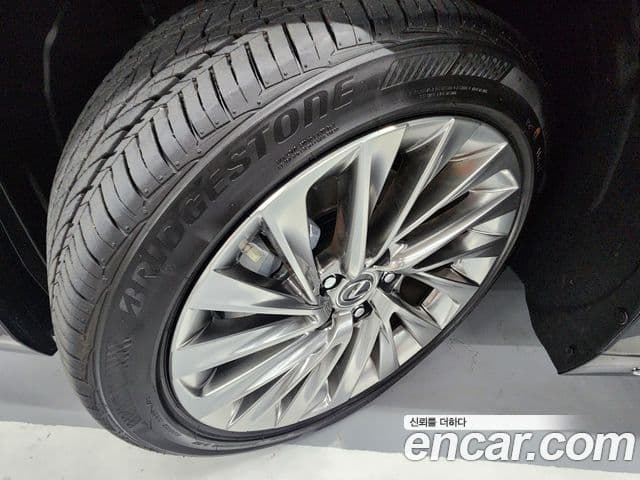 Lexus ES300h 2026 — Photo 3/20