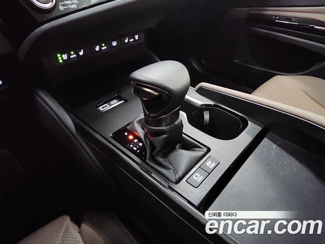 Lexus ES300h 2026 — Photo 5/20