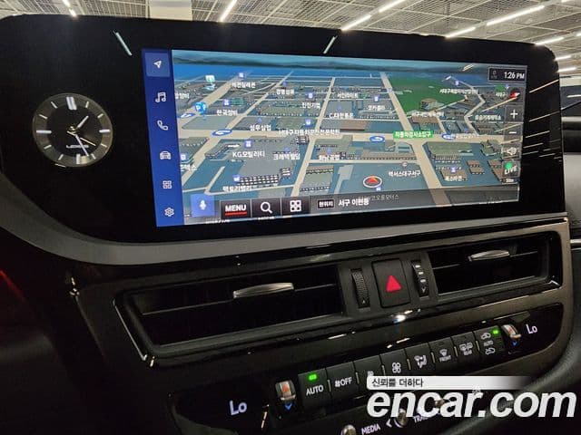Lexus ES300h 2026 — Photo 17/20